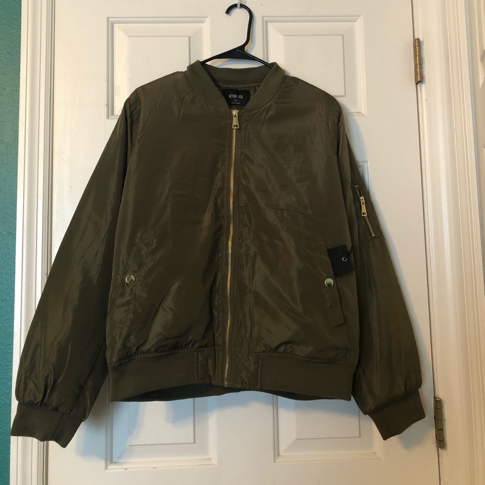 •FINAL SALE PRICE• PLUS SIZE Bomber Jacket - Picture 1 of 2